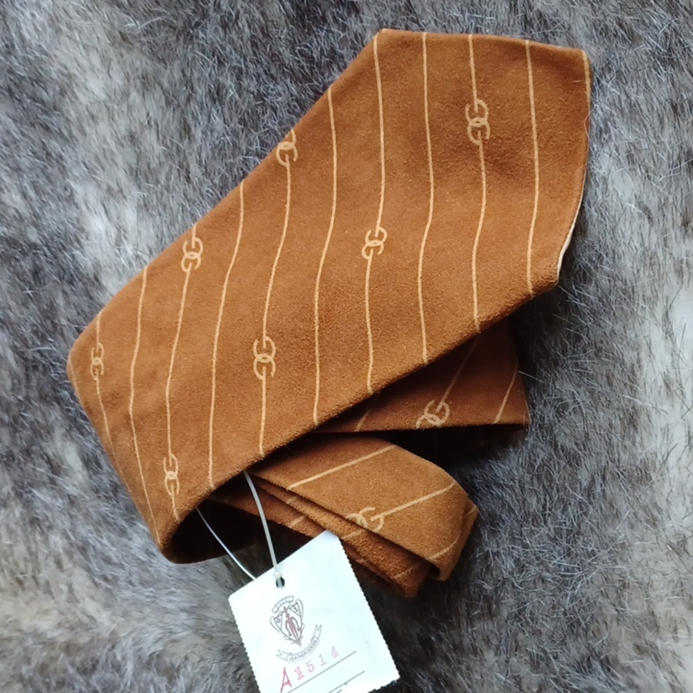 Gucci Brown Silk Tie with Subtle Monogram Stripe